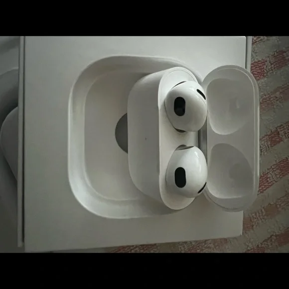 Apple airpod 3rd gen brand new with receipt. Never used!